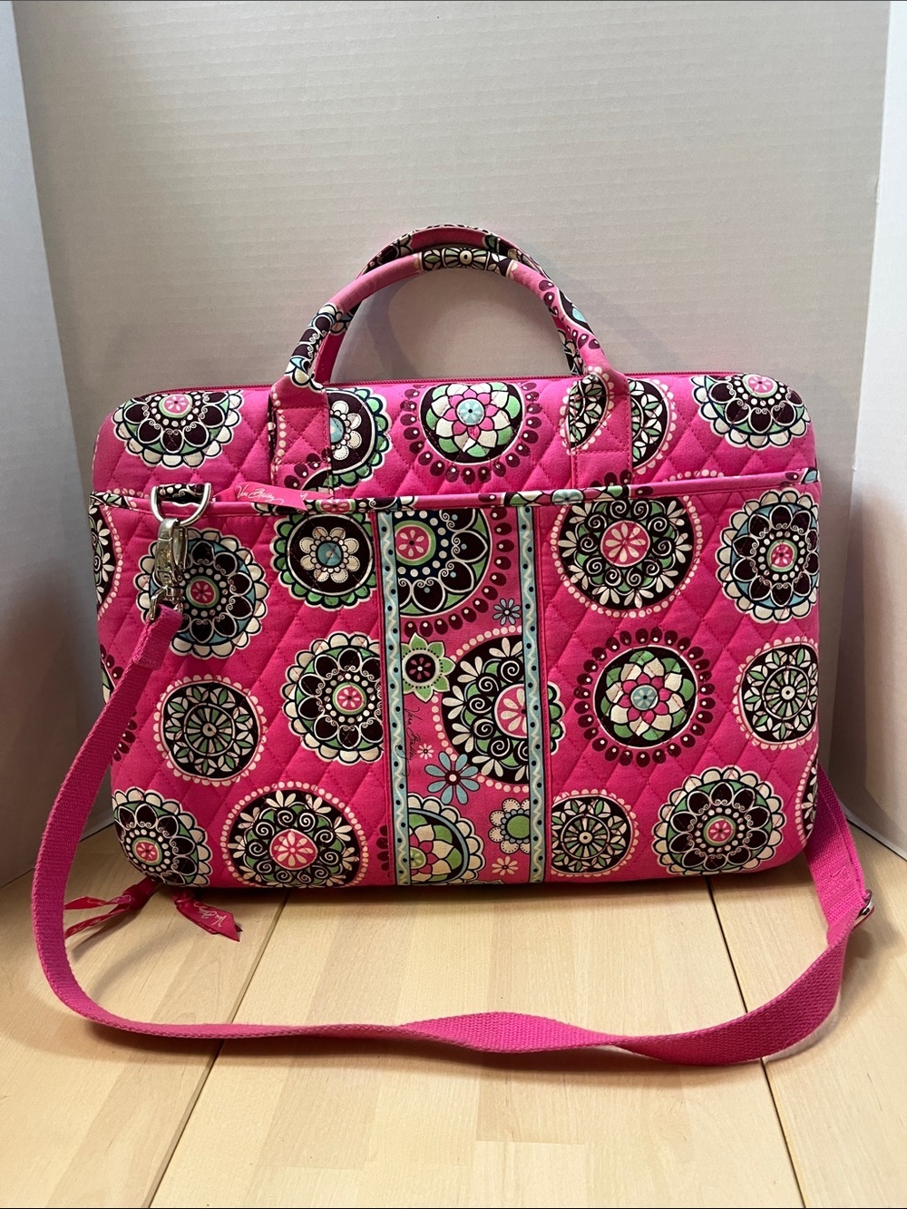 Vera Bradley Pink Cupcake Hard Shell Laptop Travel Bag Quilted Cotton w/ Strap